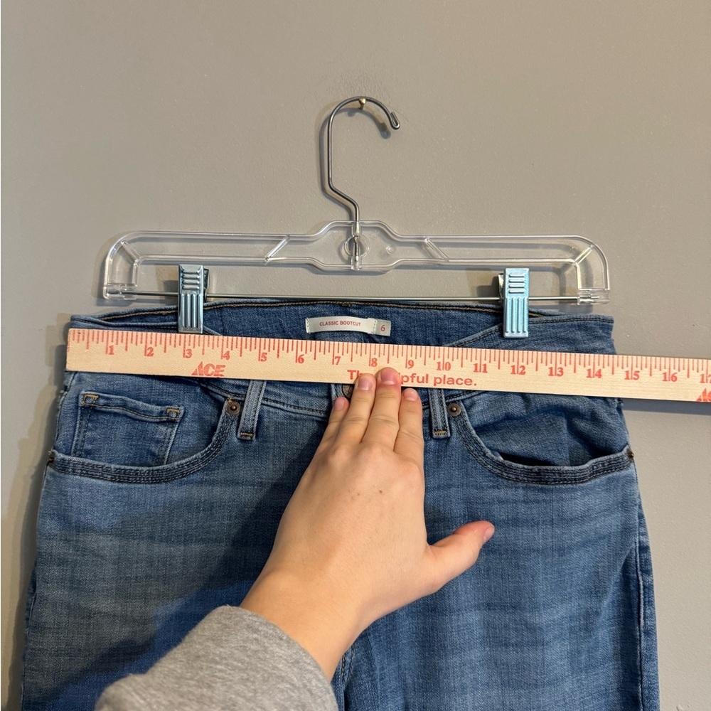 Levi's Light Blue Classic Bootcut Jeans - Picture 3 of 7